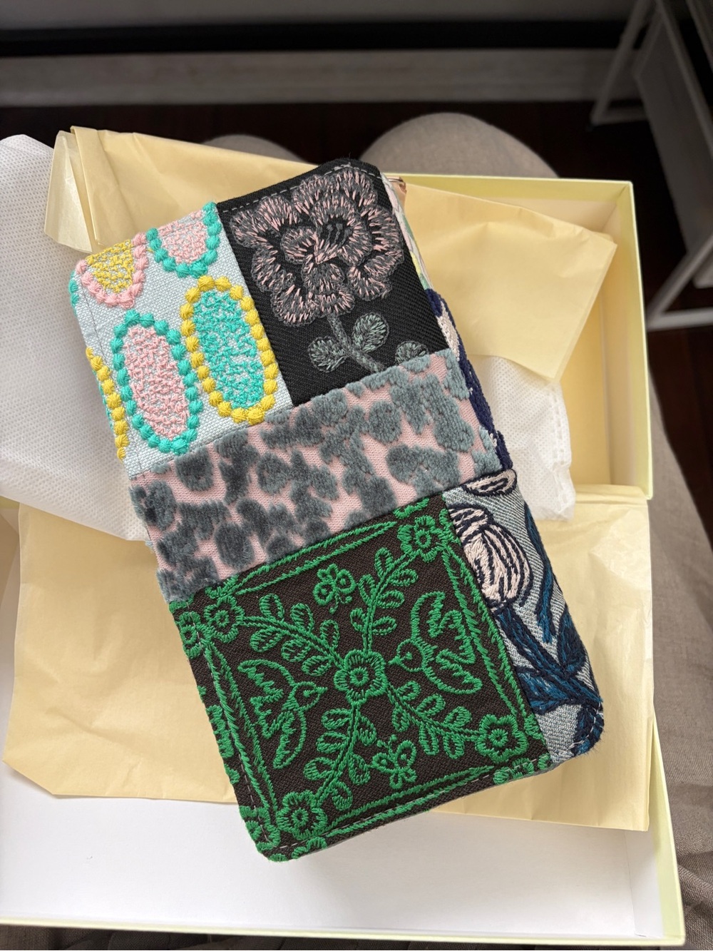 Hobonichi weeks Mina Perhonen cover